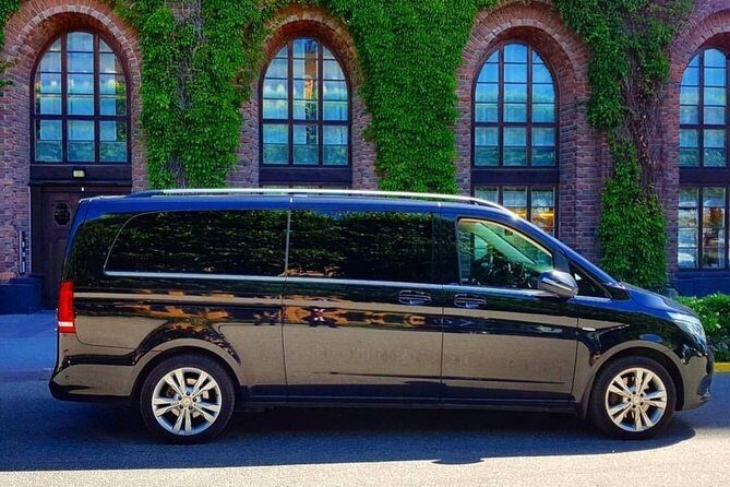 Cruise port VIP Transfer: Cruise port to Stockholm city center 1-6 Passangers - Private Ride From Stockholm Cruise Port to City Center