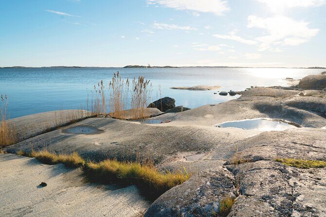 Guided 3-Day Kayak and Wildcamp Tour in Stockholm Archipelago - Gear, meals, and the kind of comfort you don’t have to pack