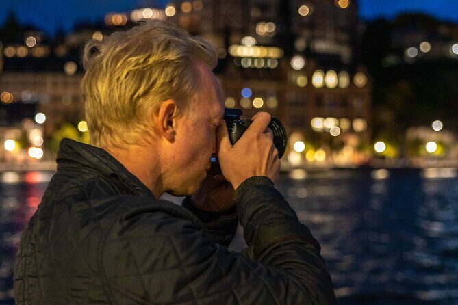 Magical ''Stockholm by Night'' Photo Walk - Long exposure and light painting: the practical part