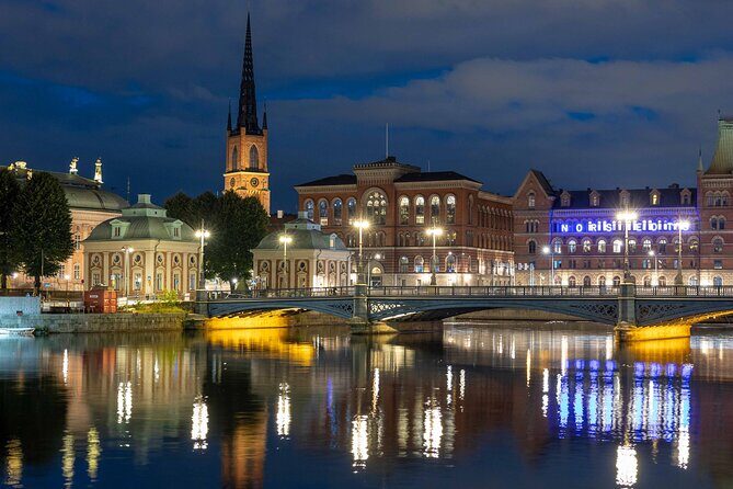 Magical ''Stockholm by Night'' Photo Walk - The value of “private” in a photo walk