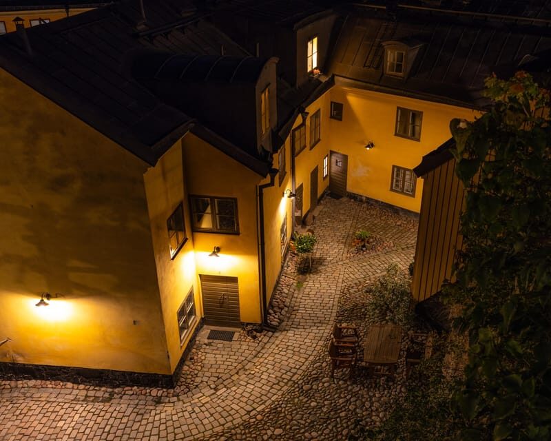 Magical ''Stockholm by Night'' Photo Walk - Gear and prep: what to bring (and what not to overthink)
