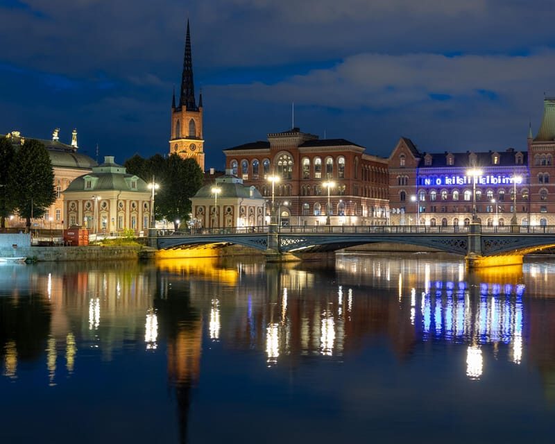 Magical ''Stockholm by Night'' Photo Walk - Who should book this Stockholm by Night photo walk?