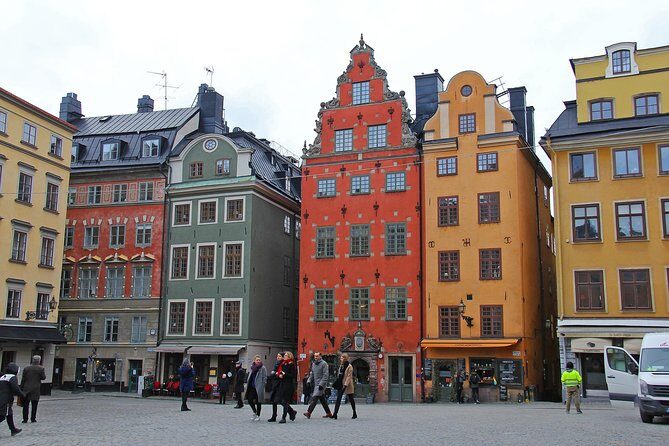 Private 4h VIP city tour by limousine car and guide in Stockholm - VIP pickup and a 4-hour plan that actually fits