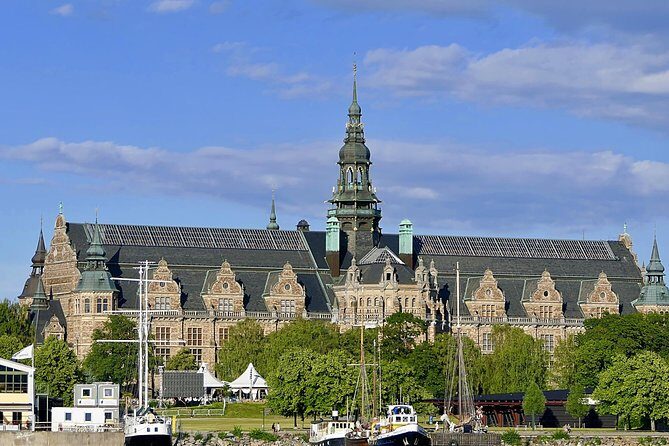 Private 4h VIP city tour by limousine car and guide in Stockholm - Djurgården views and the Green Island idea