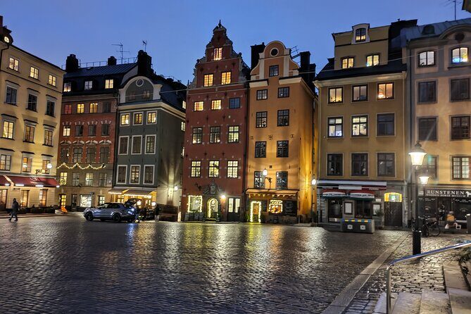 Private blood, ghosts and folklore Old Town 2h Stockholm tour - Stortorget: executions, body parts, and curse-making lore