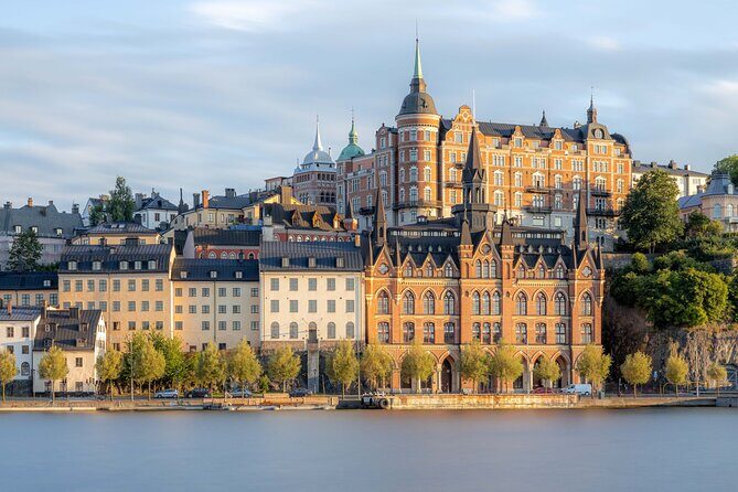 Private Golden Hour Photo Walk in Stockholm - Phone or Camera: What You Should Bring (and What Actually Matters)