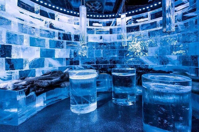 Private Tour of Stockholm with a visit to the Absolute ice bar - Stockholm in 3 hours: what this tour does well