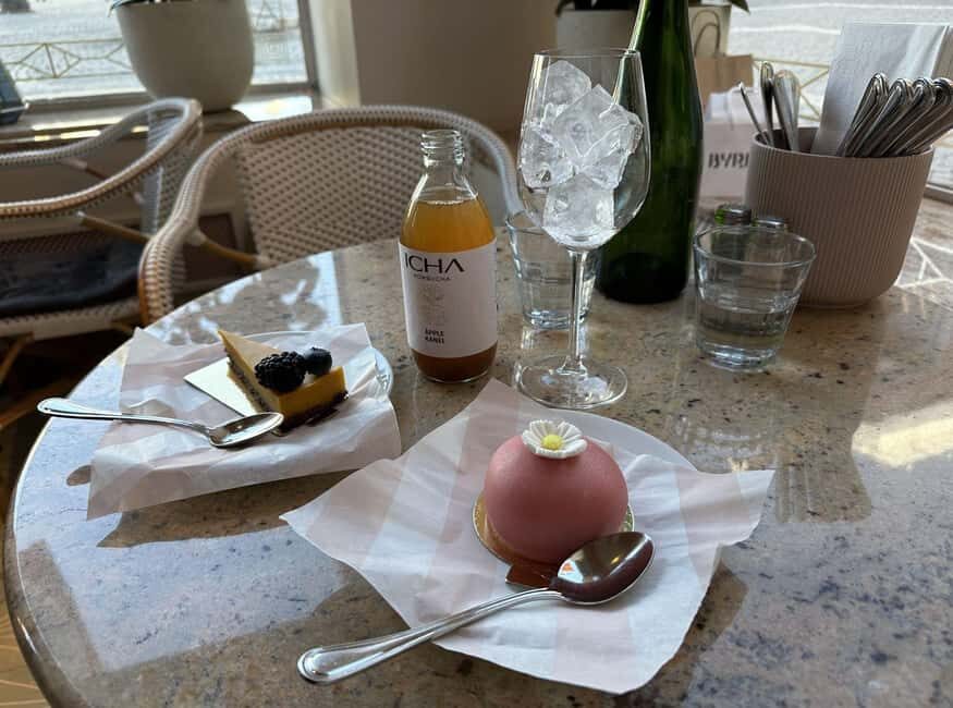 Secret Walking Food Tour Stockholm Old Town - The guide experience: why Nils (and others) make it memorable