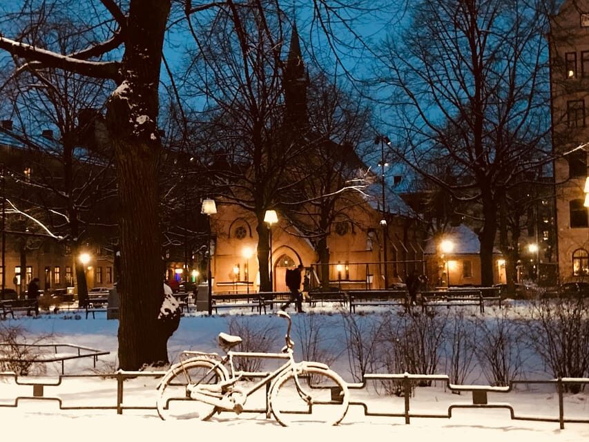 Stockholm: Christmas Markets & Lights Guided Walking Tour - Key highlights worth showing up for