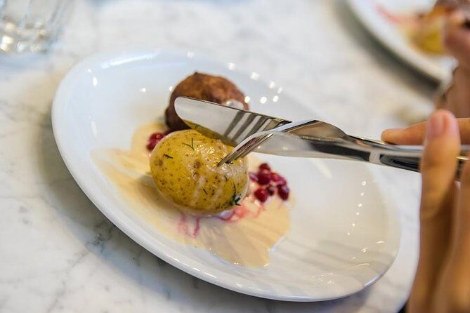 Stockholm Food Tour - Old Town finish near Kindstugatan 1: pastry and coffee wrap-up