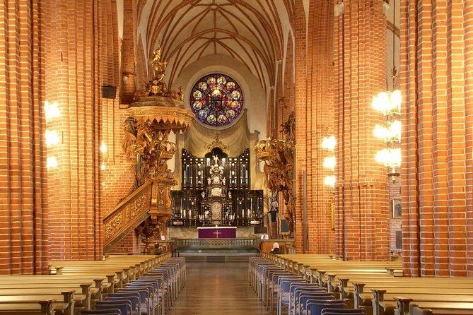 Stockholm- in- a- Nutshell - Stockholm City Hall and the Blue Hall mosaics