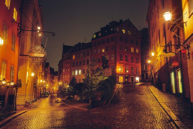 Stockholm Old Town Gamla Stan, Historic Walking Tour, Small group - Finnish Church summer viewing and Stockholm Cathedral outside the doors