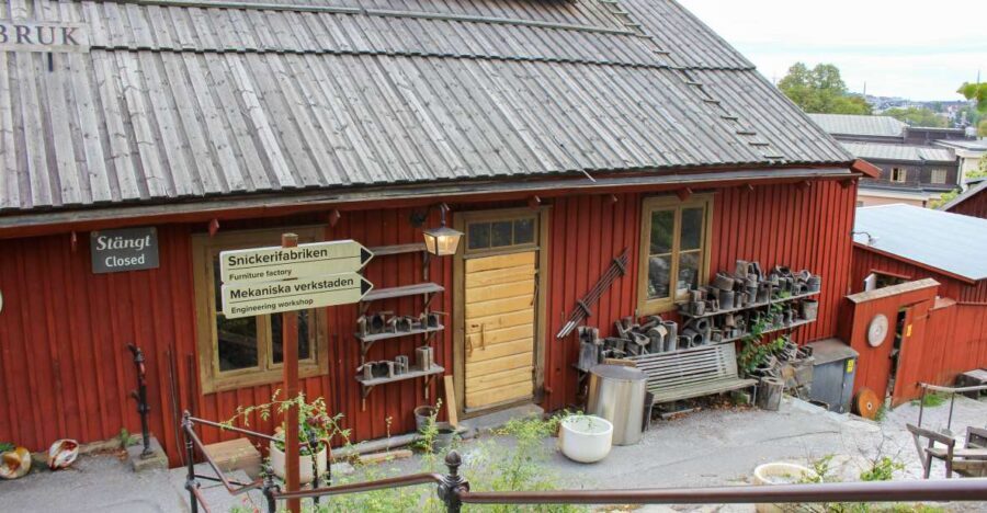 Stockholm: Personalized Guided Tour for Families - Where the day starts: hotel pickup and finding your guide in Stockholm