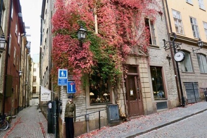 Stockholm Private Group Walking Tour | 3 Hours - A smart end point: Birger Jarls kenotaf and an easy wrap-up