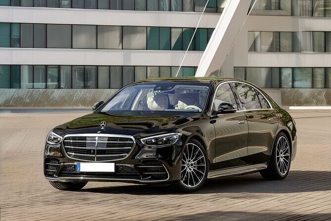 Stockholm- Private transfer to/from Arlanda Airport and city - Sedan vs minivan: picking the right car for luggage and comfort
