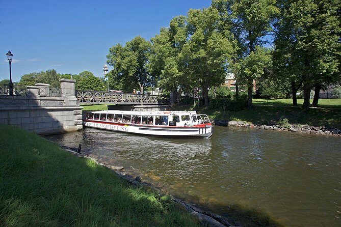 Stockholm: Royal Djurgården Boat Tour - The Royal Canal route: where Djurgården meets the water